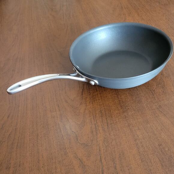 Calphalon Commercial 2qt 9" Chef' Pan, USA, Anodized Aluminum, D 1609 - Picture 1 of 11